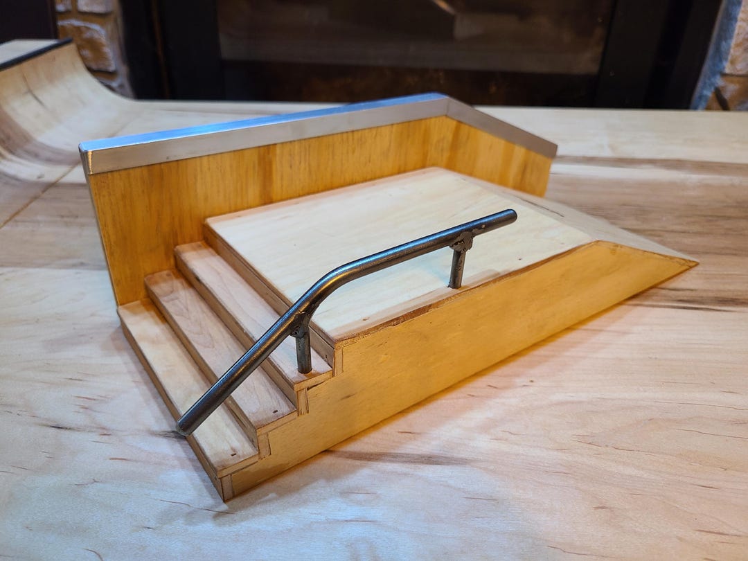 Wooden Fingerboard Ramps Homemade Tech Deck Park Dog Town