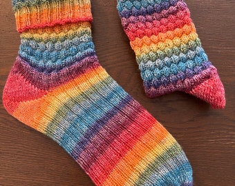 Handgestrickte Socken  Rainbow