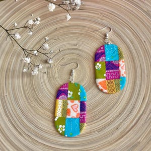 Grandi orecchini in pasta polimerica, orecchini patchwork vintage, orecchini scintillanti fatti a mano, orecchini estivi