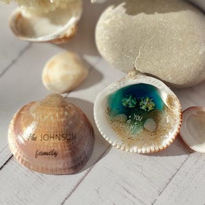 concha natural decorada, concha con mar de resina epoxy, regalo personalizado para ella, el, imán de concha, regalo de pareja, enamorados