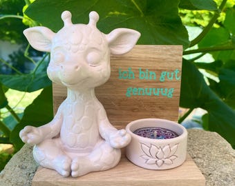 Liebevolles Geschenk – Meditiertierchen mit Teelicht | Meditation Geschenk & Yoga Deko | wähle aus verschiedenen Sprüchen und Tierchen