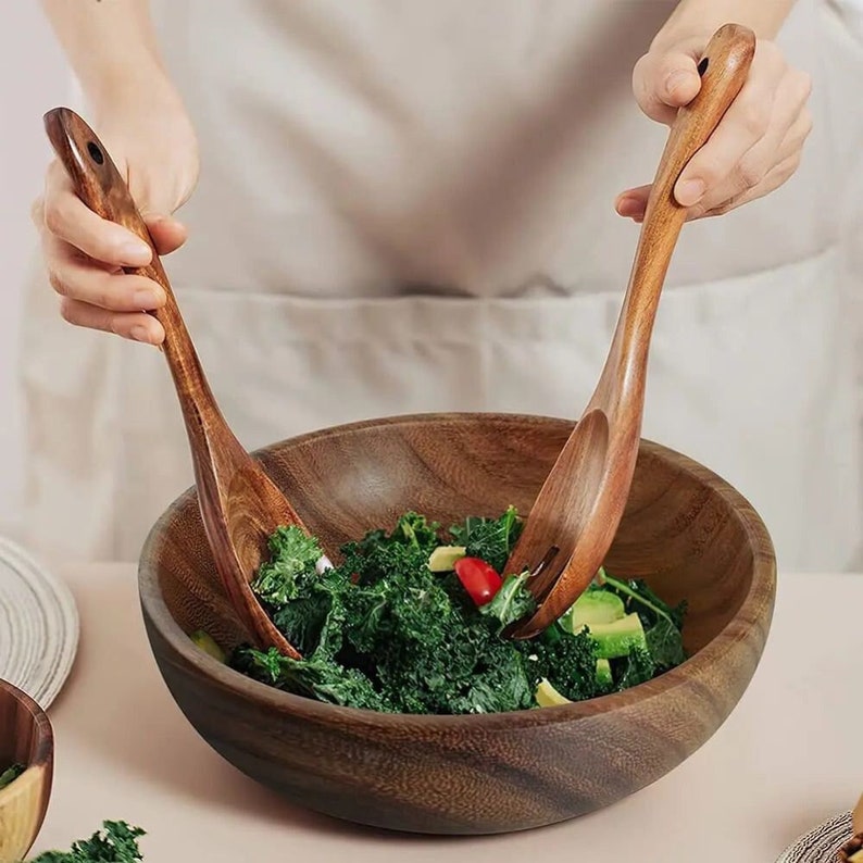 Bowls and cooking utensils made of acacia wood, perfect for the kitchen and tables, artisan quality zdjęcie 1