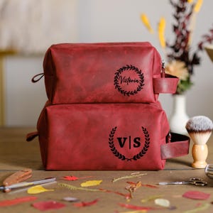 Personalized Leather Toiletry Bag Groomsmen Gift Custom Dopp Kit for Men Engraved Travel Bag Wedding Gift for Him Monogram Shaving Kit