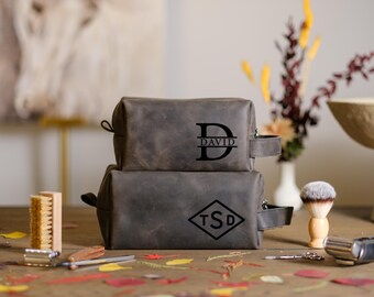Personalized Toiletry Bag, Leather Dopp Kit for Men, Custom Travel Organizer, Groomsmen Gift, Holiday Gift, Christmas Present