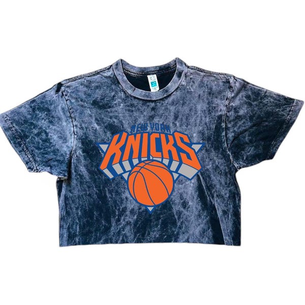 Knicks vintage t shirt or crop top