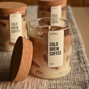 Candela al caffè freddo da 15 oz / Candela profumata al caffè freddo fatta a mano / Candela profumata al caffè con design a cubetti di ghiaccio / Candela al caffè freddo