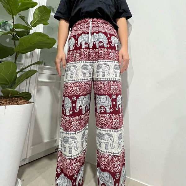 Pantalones Red Elephant hechos en Tailandia con 2 bolsillos, piernas abiertas, las mujeres pueden usarlos, los hombres pueden usarlos bien.