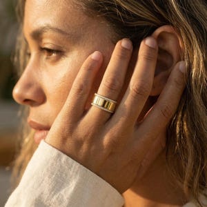 Bague en or oura à superposer, alliance délicate pour l'éternité, serti pavé Bague délicate CZ, cadeau de mariage de luxe pour elle