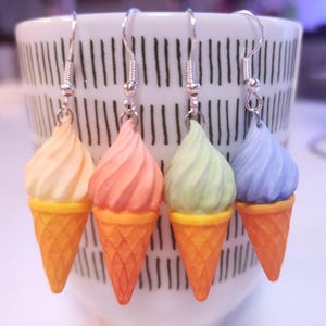 Eis Ohrringe - 3D gedruckt, handbemalter Schmuck, Lebensmittel Zubehör, Essen Ohrringe, Sommer Ohrringe, Sommer Urlaub Geschenk
