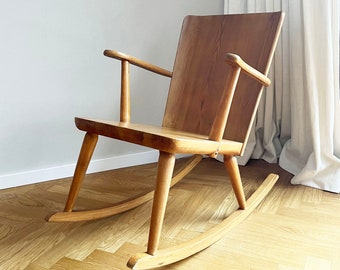 Chaise à bascule en pin dans le style d'Axel Einar Hjorth