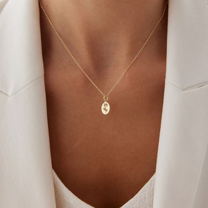 Sterling Silver Birth Flower Necklace: Personalized Floral Pendant