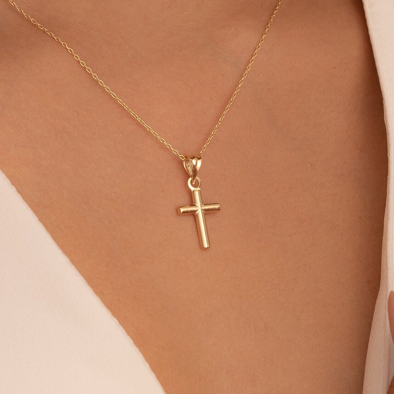 Collar de cruz de oro de 14K, encanto de cruz de diamantes CZ, regalos de bautismo y comunión, mujeres minimalistas Kreuz Kette, colgante religioso delicado LCN1 imagen 2