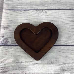 Heart Shaped Walnut Wood Catch Tray – Handmade Wooden Organizer for Keys, Jewelry, and More