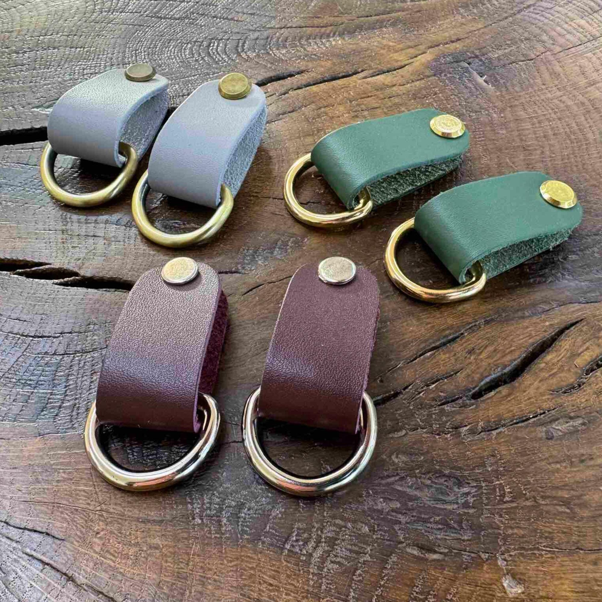 Lot De Pièces Anciennes Pour Harnais De Cheval – Cuir Et Anneaux