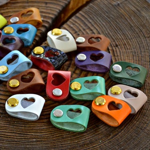 Premium Leather Tags for Handmade Projects – Custom Labels with Screws, Perfect for Crochet, Knitting & Sewing