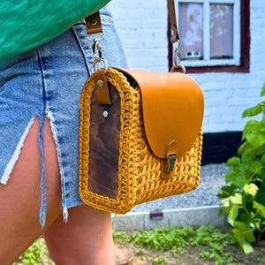 Handmade Bag Crochet Kit – All-in-One Set with Yarn, Hook, Leather & Wooden Sides