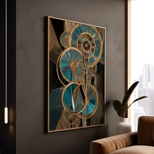 Op de afbeelding: Abstracte kunstprint met een geometrisch ontwerp van turquoise en gouden cirkelvormen. Het kunstwerk is ingelijst in een goudkleurige lijst en hangt aan een donkergrijze muur. Het ontwerp heeft een moderne art-decostijl.
