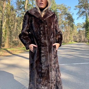 M/L Mink Coat Made with Mink Fur Pieces, Full-Length Fur Coat, Soft and Thick Mink Fur, Classic Vintage Style, Warm and Luxurious Fur Coat