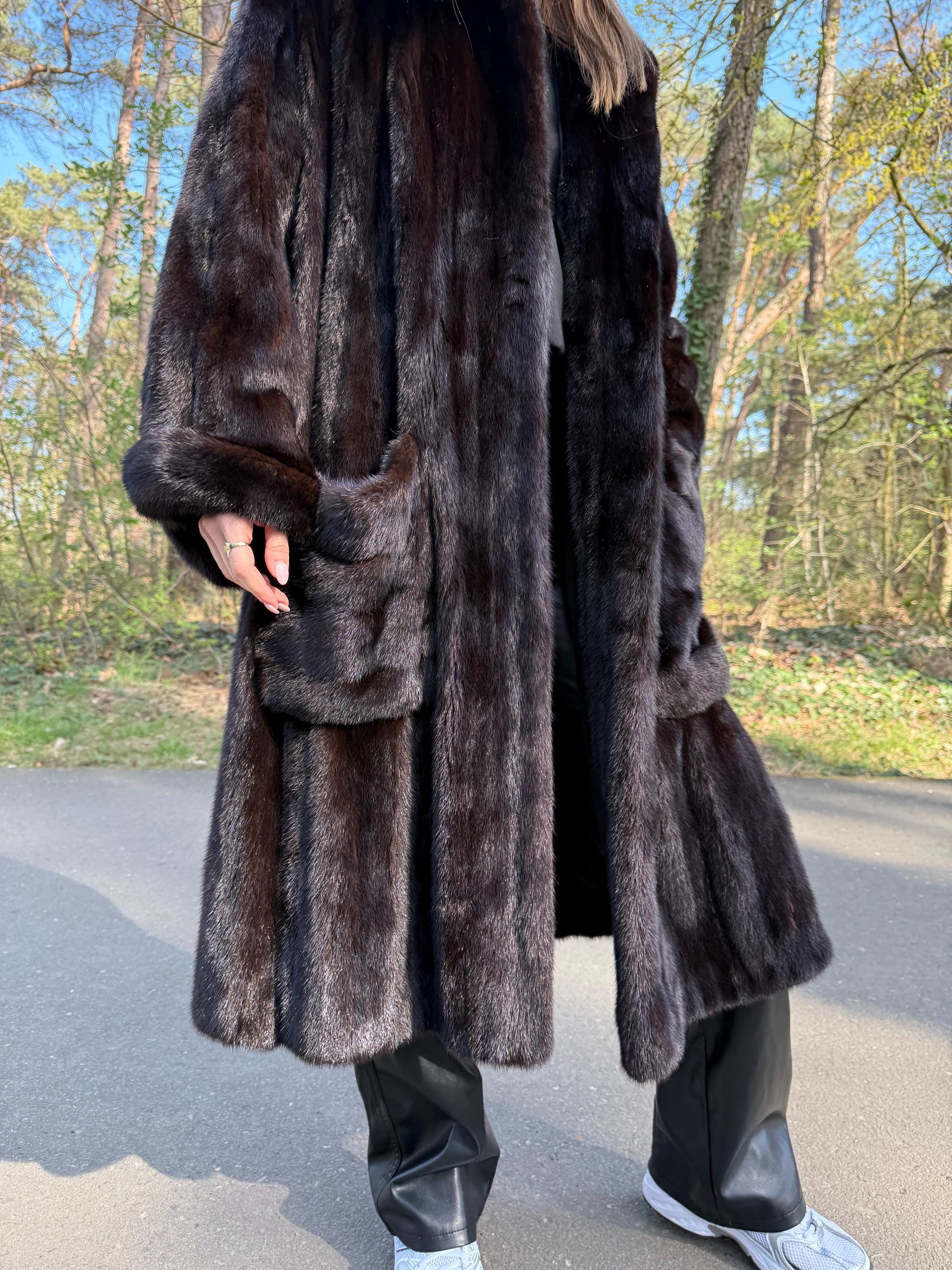 Superb Ranched Saga Mink Fur Coat, L/XL Size, Premium High