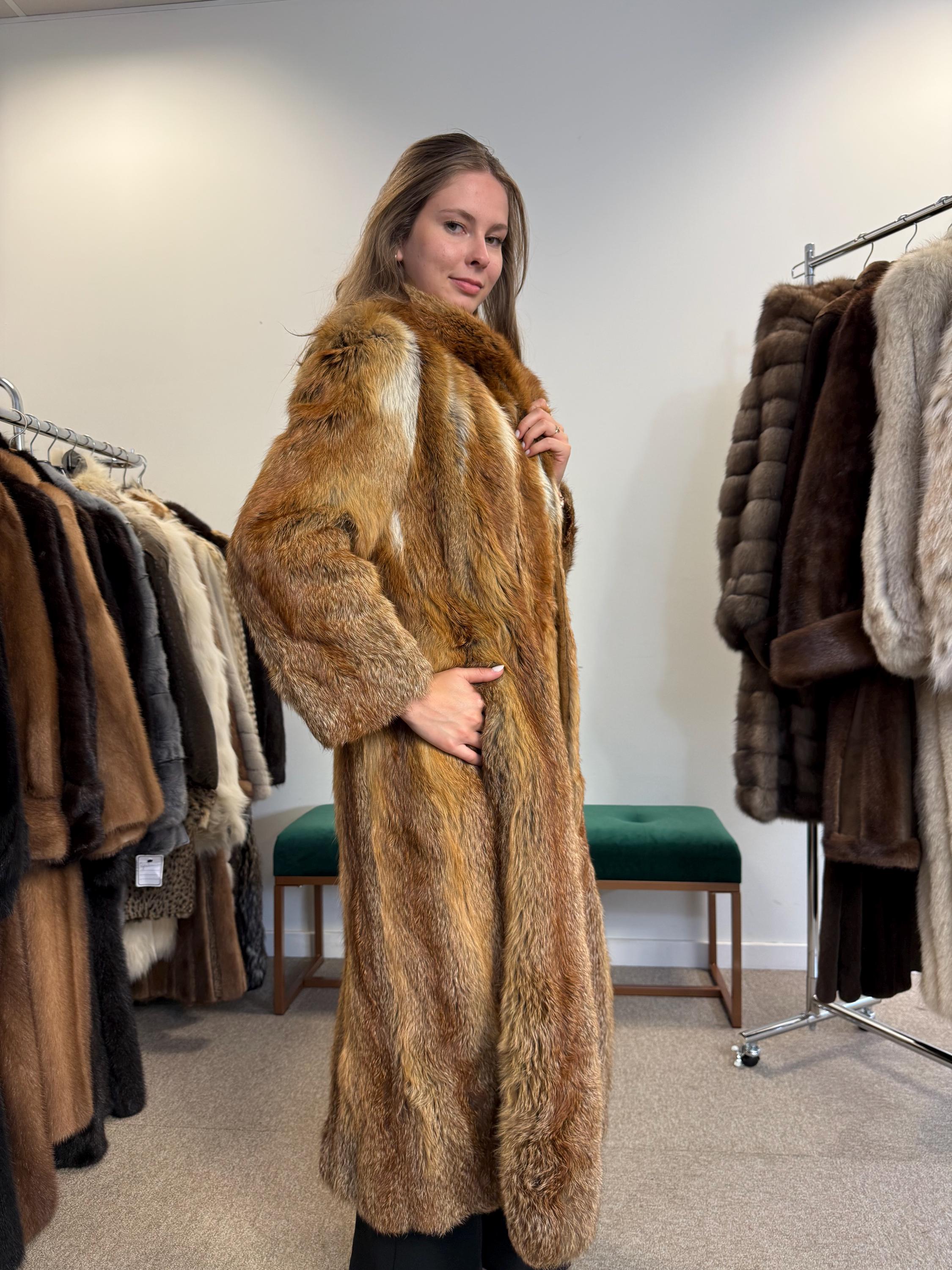 ロングレッドフォックスファーコート、Sサイズ、レッド