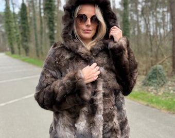 究極のエレガンス毛皮コート　11サイズ エレガンスの再定義：ロシア産セーブルファーコート - 現代女性