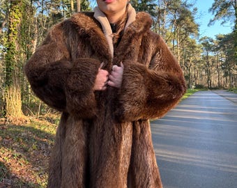 素晴らしい天然北極ビーバー毛皮コートジャケット女性用サイズ10