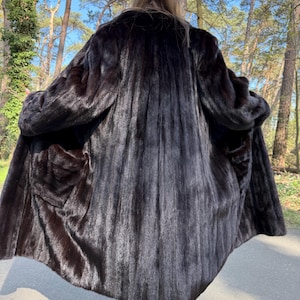 Superb Ranched Saga Mink Fur Coat, L/XL Size, Premium High Quality Fur, Luxury Women&#39;s Fur Coat, Natural Brown Fur, Soft and Thick Mink Fur