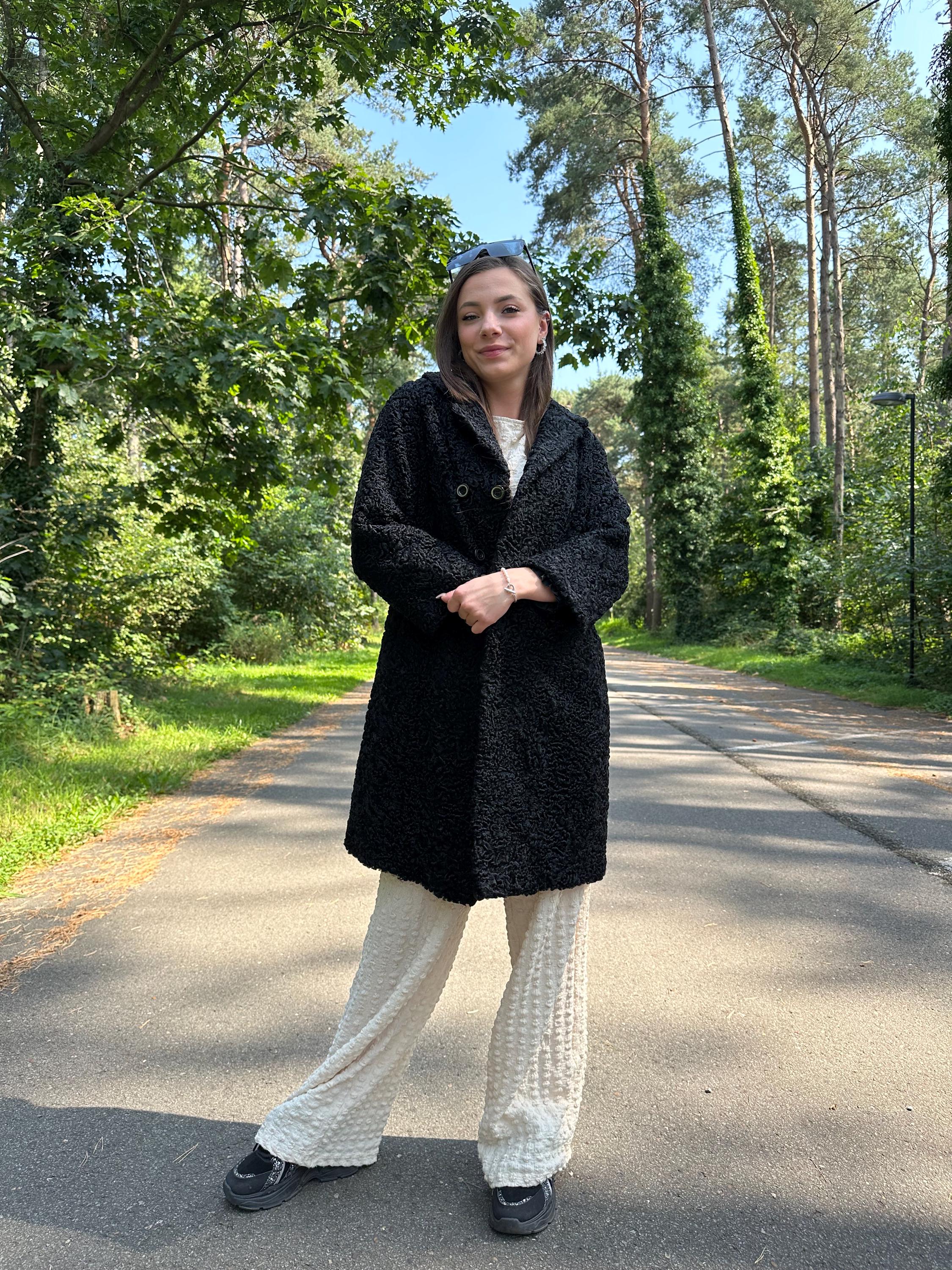 Manteau en fourrure d astrakan noir taille S M design elegant et classique manteau de fourrure luxueux et rare parfait pour le style d hiver fourrure d astrakan Etsy France