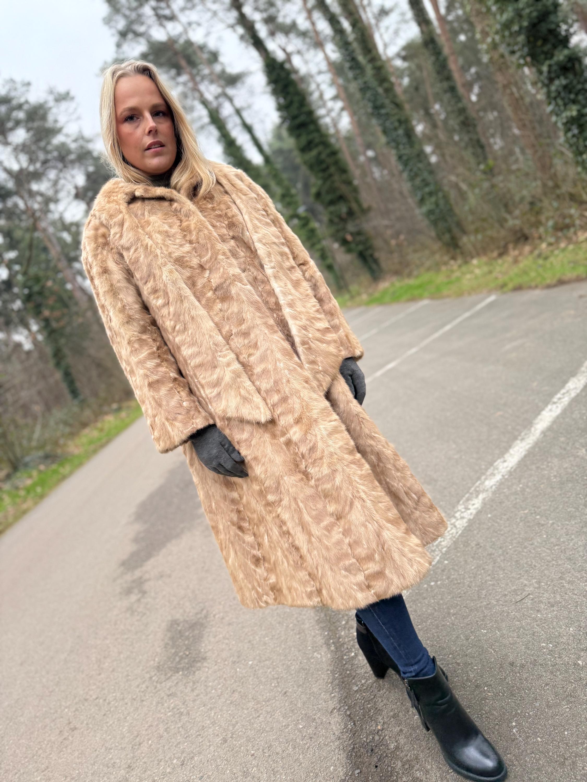 SLOBE IENA Mink Fake fur Coat ベージュ Mink Velvet Beige Fur Coat -100% Real Fur Coats- Haute Acorn