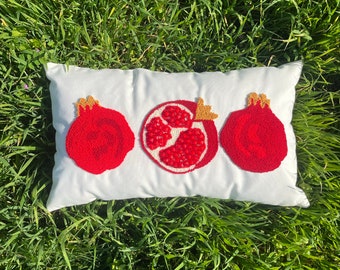 Handmade Pomegranate Punch Needle, Decorative Pillows, Pomegranate Pattern Pillow, Handmade Embroidered Cover, Pomegranate Embroidery Pillow