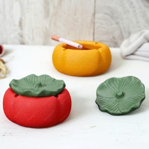 Benutzerdefinierte niedliche Persimmon Aschenbecher mit Namen, Mode kreativen Aschenbecher mit Deckel, ideal für Terrasse oder Veranda, Raucher Geschenk, Home Decor