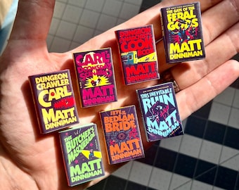 H - Dungeon Crawler Carl-serie - miniboekmagneten (bundel van 7 boeken)