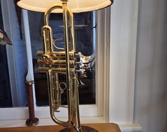 Lámpara de trompeta