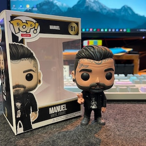 CUSTOM POP figure from PHOTOS/ Personalized pop-style figure / Custom figure for Gifts/ free accessories image 14