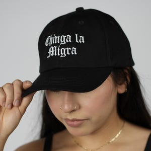 Gorra de béisbol Chinga la Migra, gorra de papá de algodón negro, gorra bordada con hielo F, fuente inglesa antigua