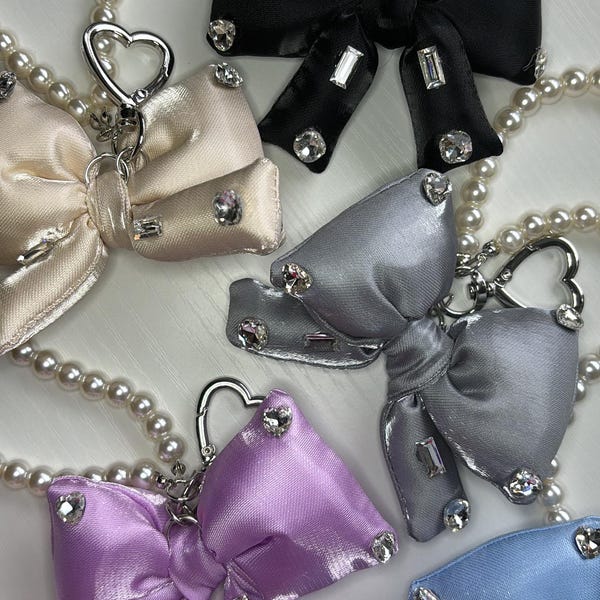 Bossy Bow Binder Charm