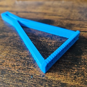Triangle Stand for 1:32 Scale Slot Cars