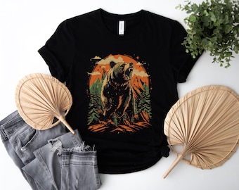 Hollow Mountain Grizzly Bear Grafisk T-shirt Djärvt djurliv Naturdesign Äventyr Vandring Gåva för män Kvinnor Friluftsentusiaster