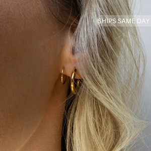 Gold Twist Earrings, Stainless Steel, 18K Gold Plated, Spiral Earrings, Double Pierce Earring, Minimalistic Earrings, Busylola