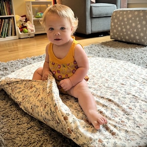 Organic and Soft Baby Mat with Washable cover - Easy to move, organic latex, comfy floor cushion