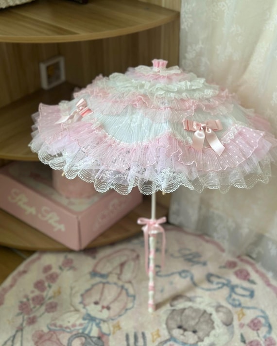 新品❤️LOVERARY UV PROTECTION PARASOL いちご柄 新品❤️LOVERARY UV PROTECTION PARASOL いちご柄 LOVERARY by FEILER