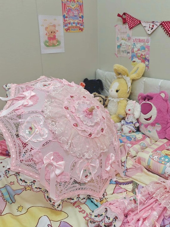 新品❤️LOVERARY UV PROTECTION PARASOL いちご柄 新品❤️LOVERARY UV PROTECTION PARASOL いちご柄 新品❤️LOVERARY