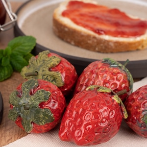 Fraise faite main | Céramique | Lot de 2 | Taille réelle