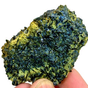 447 Carat UNIQUE Rare EPIDOTE Crystal Cluster Specimen From PAKISTAN