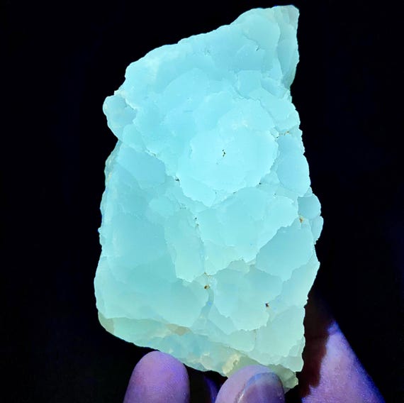 Fluorescent Caribbean Calcite Specimen: 209 Grams, Afghanistan - Main Image