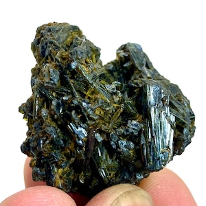 94 Carat UNIQUE Rare EPIDOTE Crystal Cluster Specimen From PAKISTAN