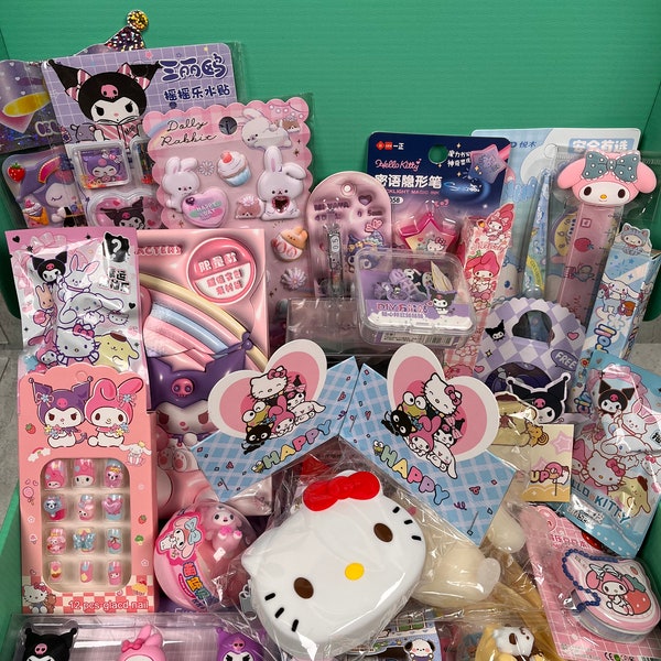 Boîte surprise Sanrio : Autocollants Kuromi, gomme à glace Hello Kitty, stylo Pochacco - Friandises et délices mignons pour tout le monde !