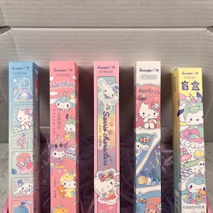 Boîte Mystère Kawaii Personnages Sanrio : 5 stylos surprises blind box à découvrir - Collectionnez des goodies adorables et uniques !