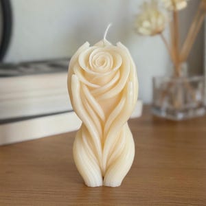Świeca sojowa Yoni Rose Vulva Shape Body Positive Decor, świeca artystyczna dla bogini, wyjątkowy, uwodzicielski prezent na wieczór panieński, dekoracja promująca dobre samopoczucie seksualne zdjęcie 14