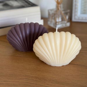 Seashell Candle: Handmade Soy Wax Coastal Decor - Beach Lover Gift